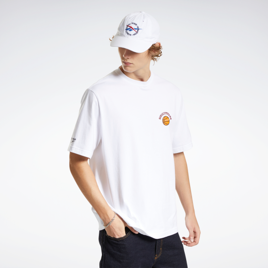 REEBOK X OIOI CLASSICS 52 U BB 短袖T恤- 白色| 男子,女子| Reebok 